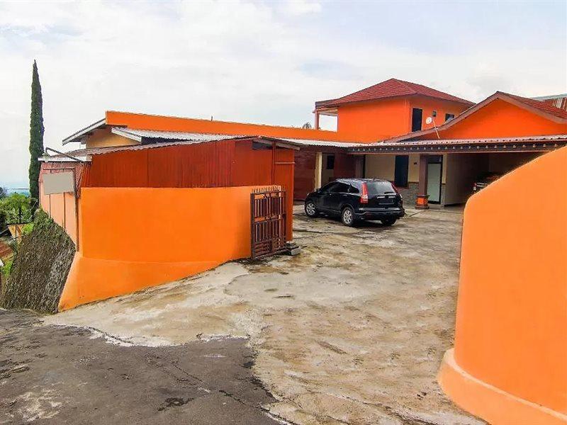 Hotel Reddoorz Near Candi Sukuh Karanganyar 2*