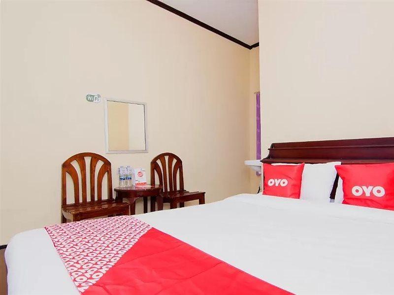 Reddoorz Near Candi Sukuh Karanganyar Hotel
