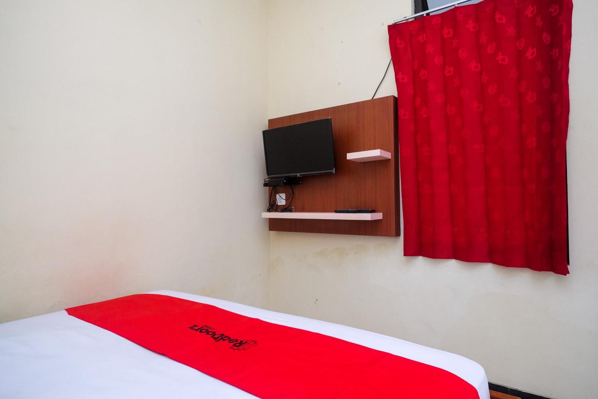 Reddoorz Near Candi Sukuh Karanganyar Hotel Surakarta (Solo)